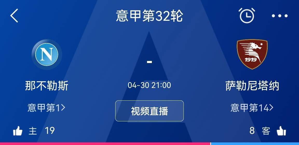 　　　　三：当猩猩斑马豺狗都死往后，山君曾一度失落下水，Pi筹算用锤子禁止山君上船，却不忍下手，终究拆下船上的木板救山君上船。